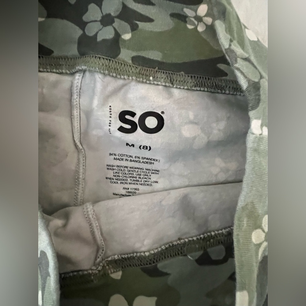 Girls Leggings Bundle Size 7/8 | SO Camo + Blue Floral + Black Doodle - Picture 3 of 13